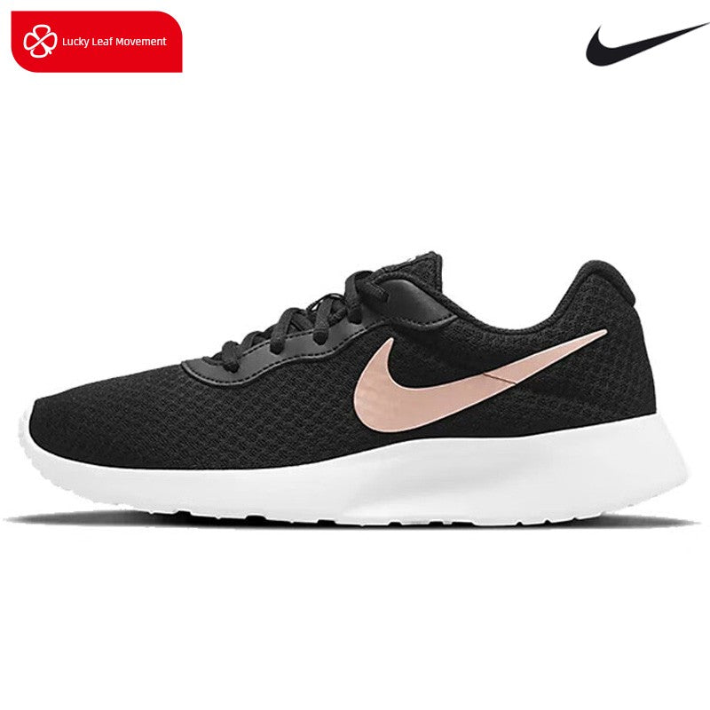 Tênis Nike Feminino Preto e Branco Oreo Mesh